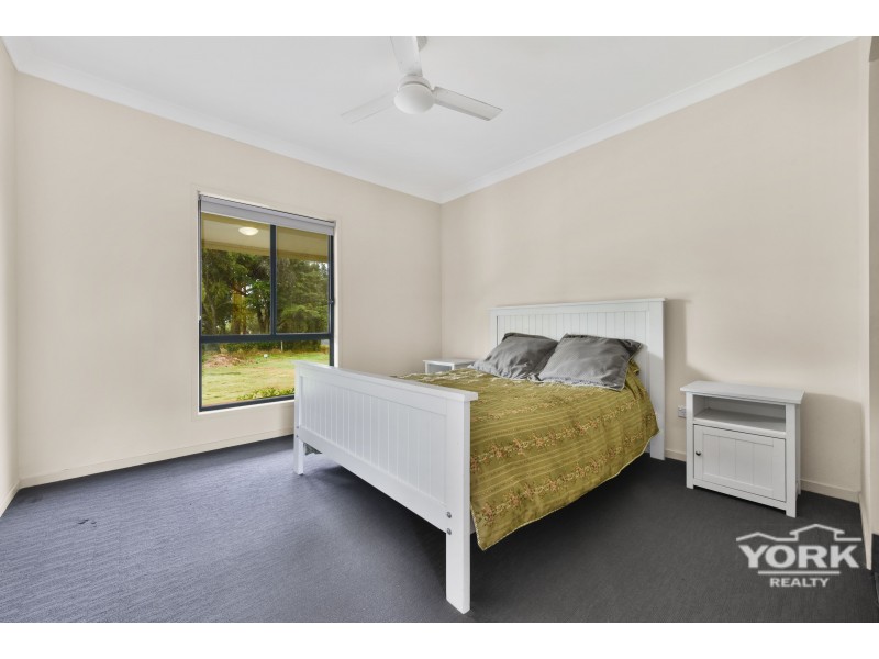 2 Sunray Drive, Highfields QLD 4352