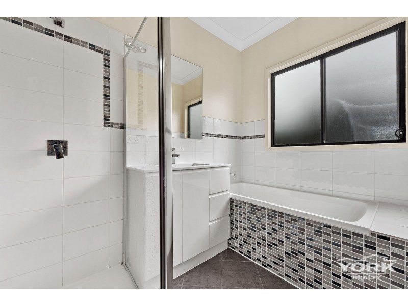 2 Sunray Drive, Highfields QLD 4352