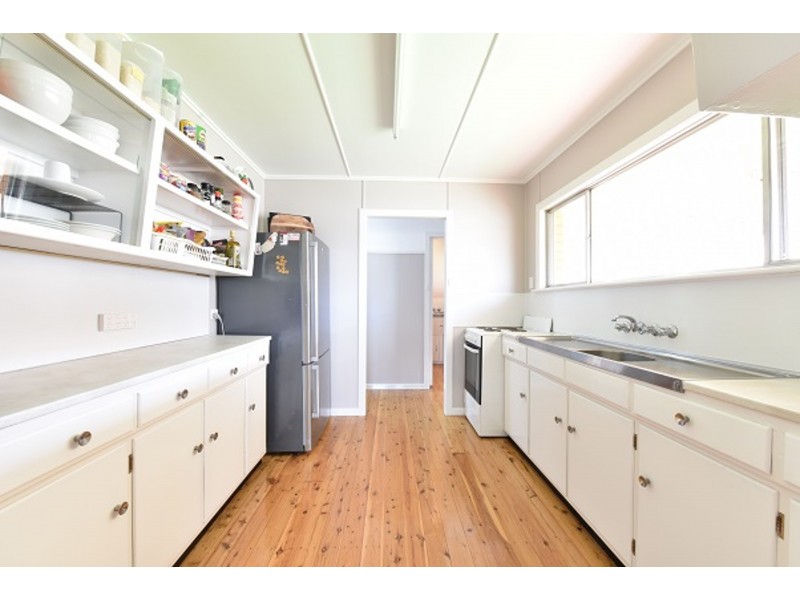 269a West Street, Harristown QLD 4350