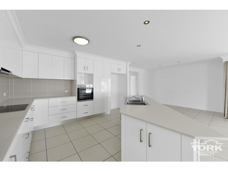 3 Woodville Court, Wyreema QLD 4352