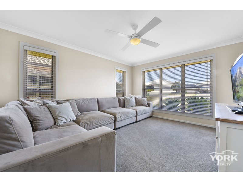 8 Owl Court, Kleinton QLD 4352