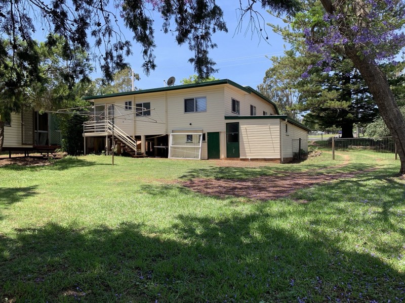 85 Ruthven Street, Harlaxton QLD 4350
