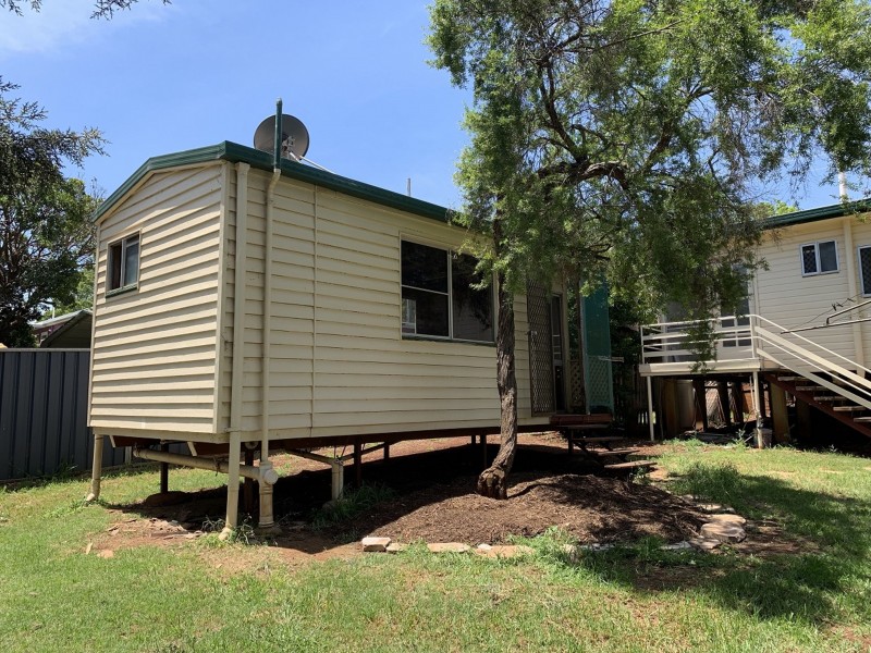 85 Ruthven Street, Harlaxton QLD 4350