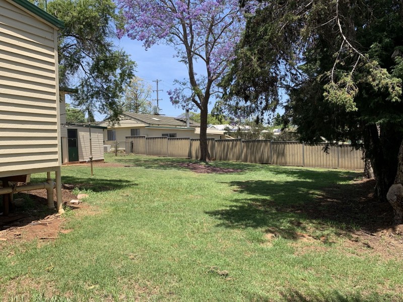 85 Ruthven Street, Harlaxton QLD 4350