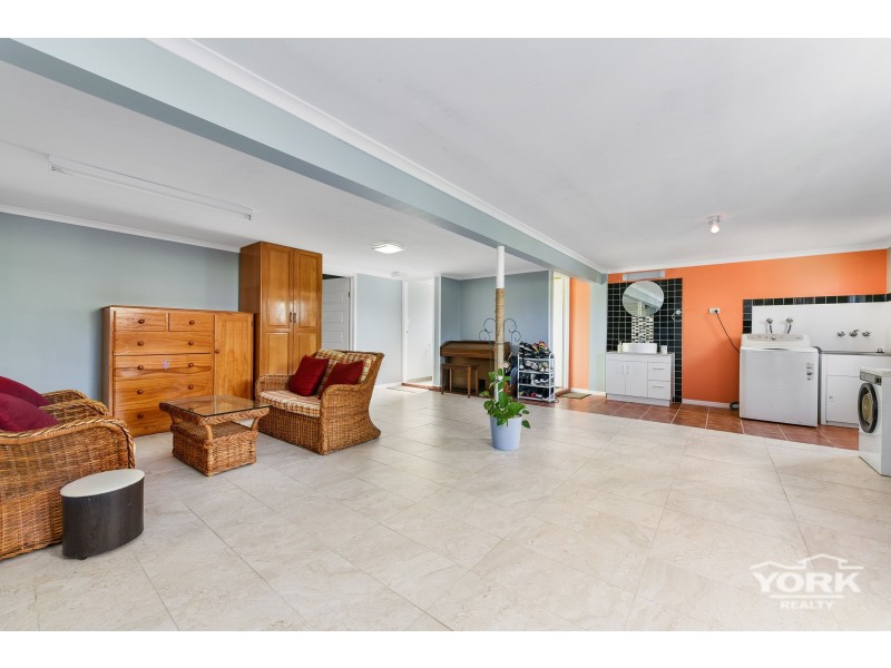 7 Skehan Street, Centenary Heights QLD 4350