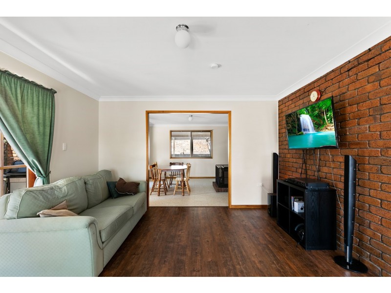 23 Linora Drive, Gowrie Mountain QLD 4350