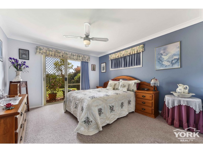 6 Smythe Street, Kearneys Spring QLD 4350