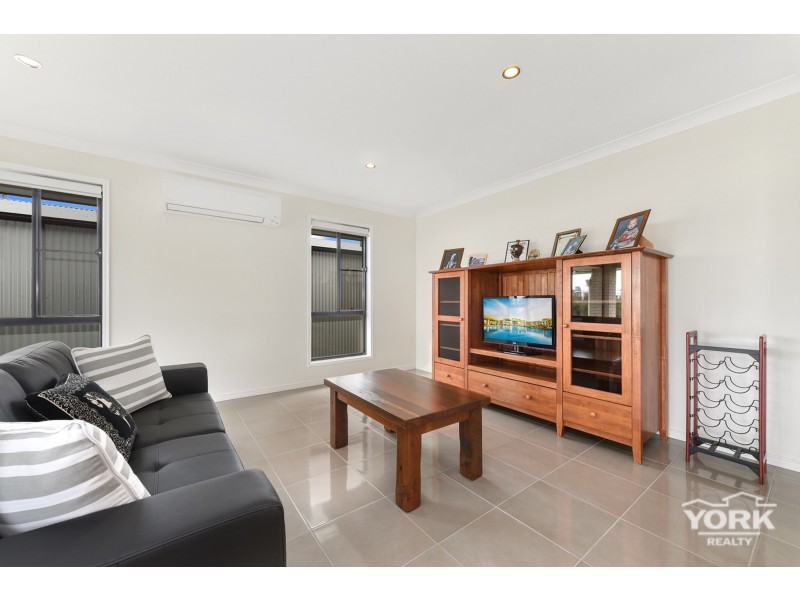 34 Lockyer Street, Kleinton QLD 4352