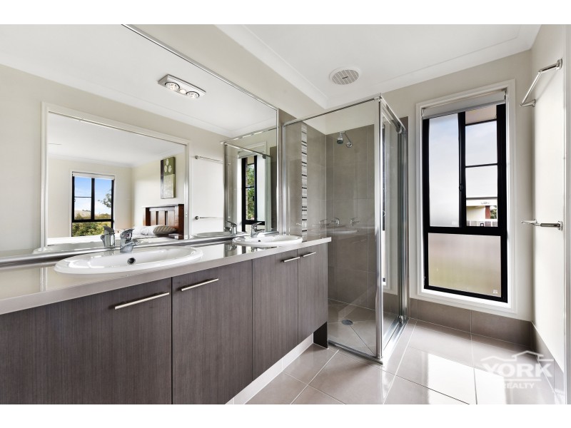 34 Lockyer Street, Kleinton QLD 4352