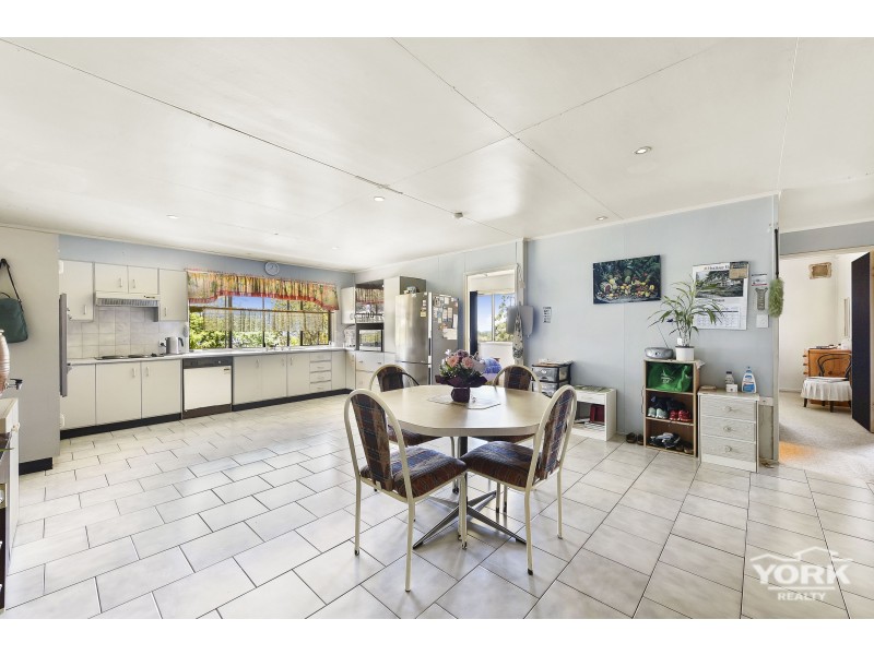 10 Eclipse Court, Highfields QLD 4352