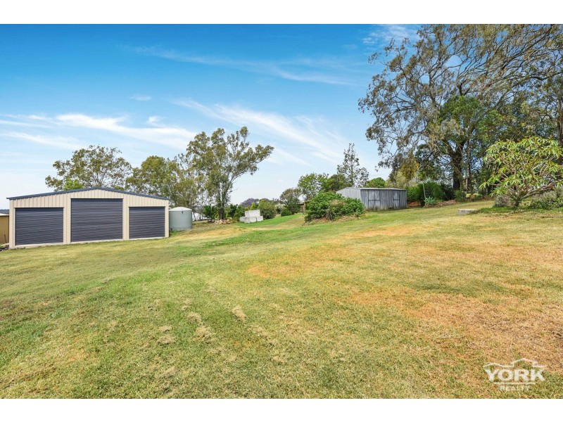 10 Ironbark Crescent, Meringandan QLD 4352