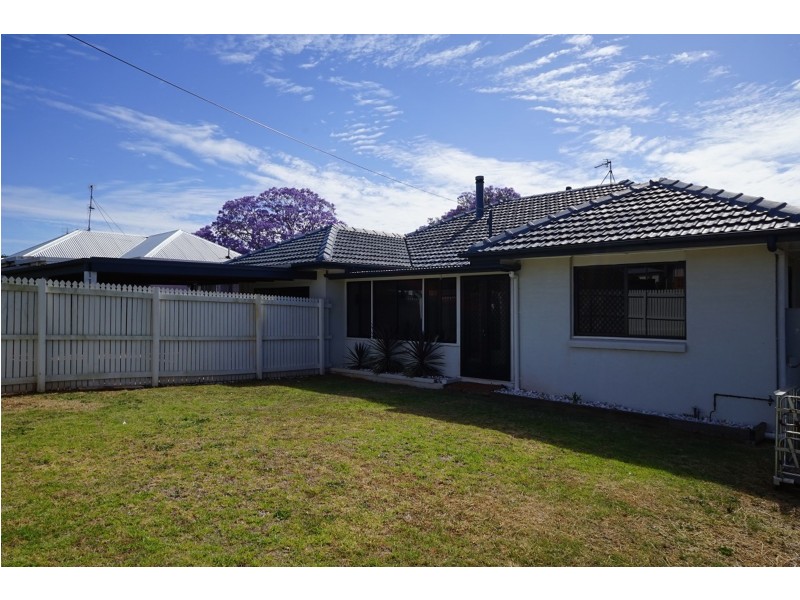22 Blackdown Street, Harristown QLD 4350