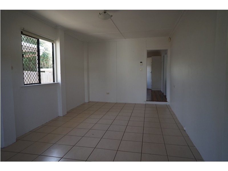 22 Blackdown Street, Harristown QLD 4350