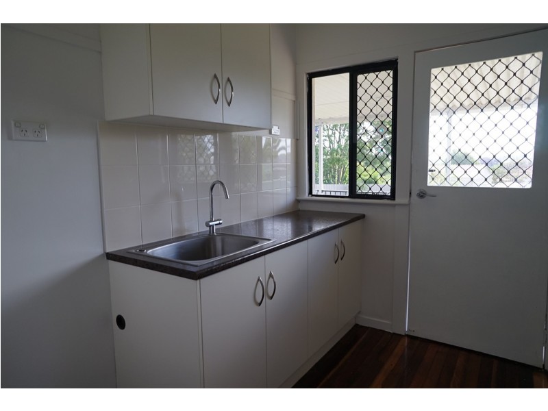 22 Blackdown Street, Harristown QLD 4350