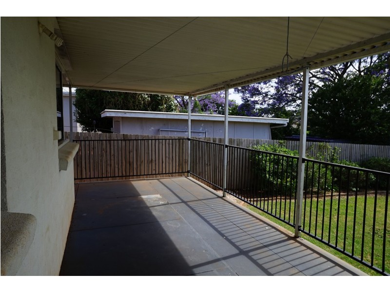 22 Blackdown Street, Harristown QLD 4350