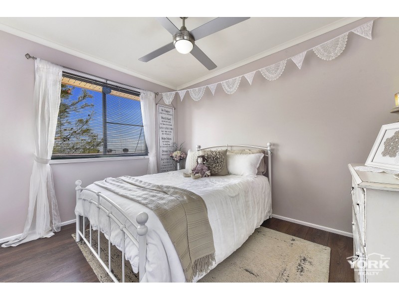 11 Koala Drive, Gowrie Junction QLD 4352