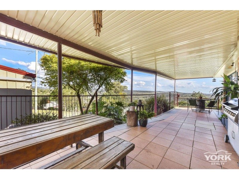 11 Koala Drive, Gowrie Junction QLD 4352