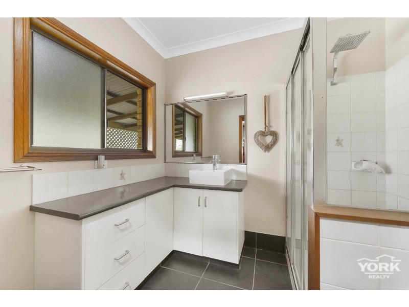 110 Happy Valley Road, Cabarlah QLD 4352