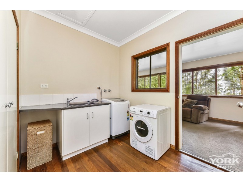 110 Happy Valley Road, Cabarlah QLD 4352