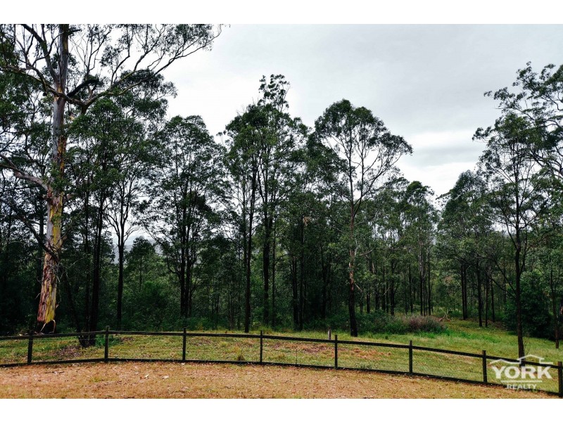 110 Happy Valley Road, Cabarlah QLD 4352