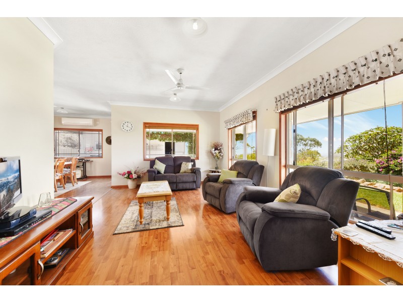 15 Darel Street, Kingsthorpe QLD 4400