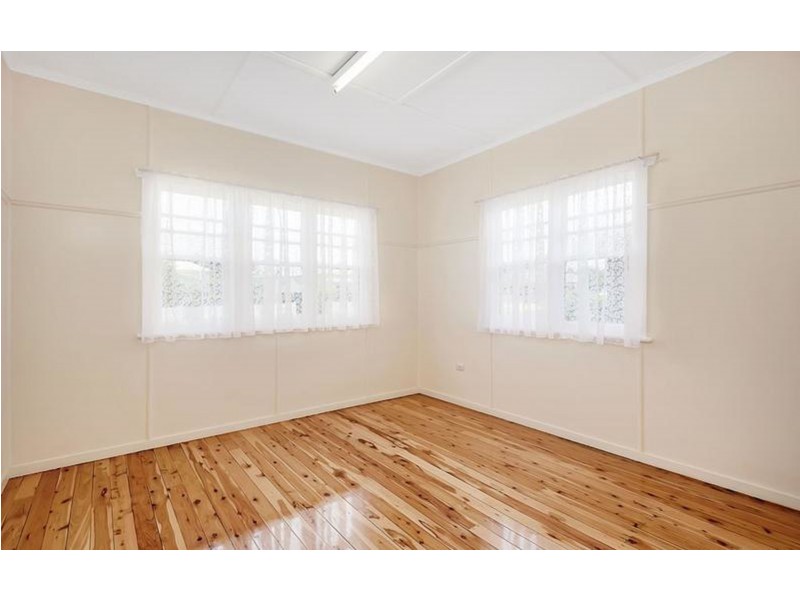 1a Gatfield Street, Newtown QLD 4350