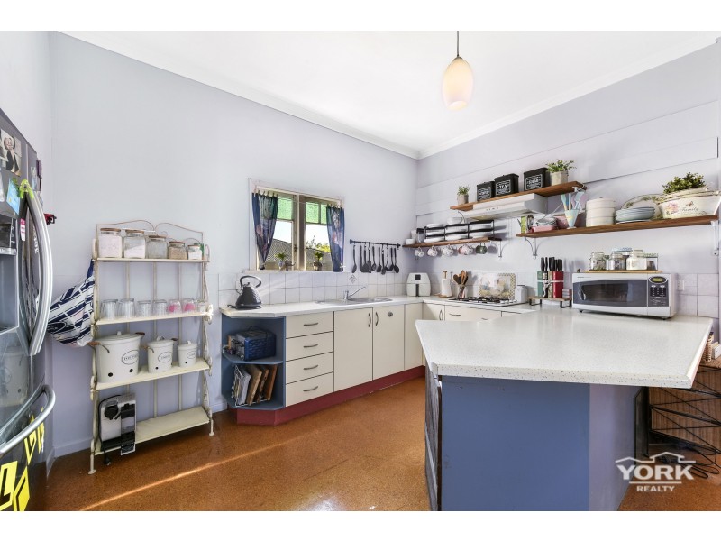 2 Gauntlet Street, North Toowoomba QLD 4350