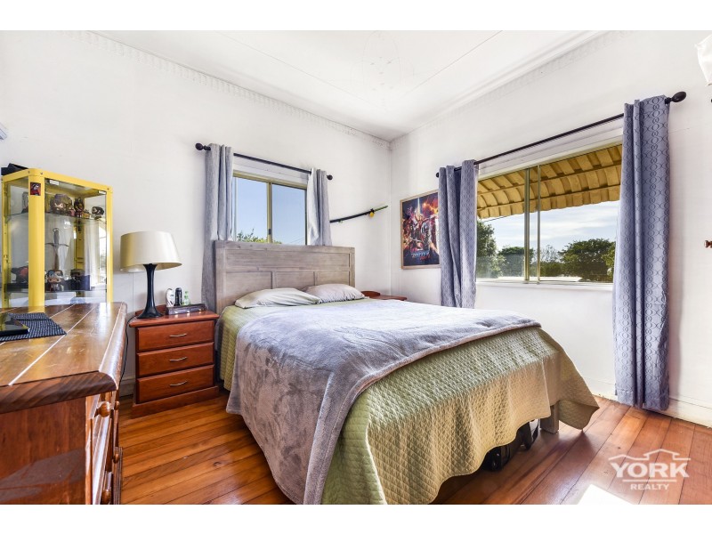 2 Gauntlet Street, North Toowoomba QLD 4350