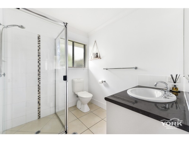 3 Gaudron Close, Wilsonton Heights QLD 4350