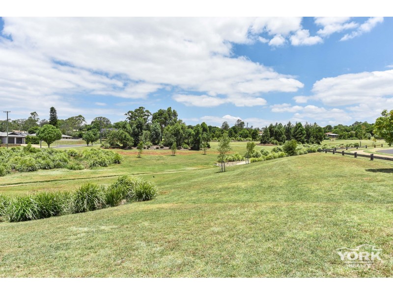 3 Gaudron Close, Wilsonton Heights QLD 4350