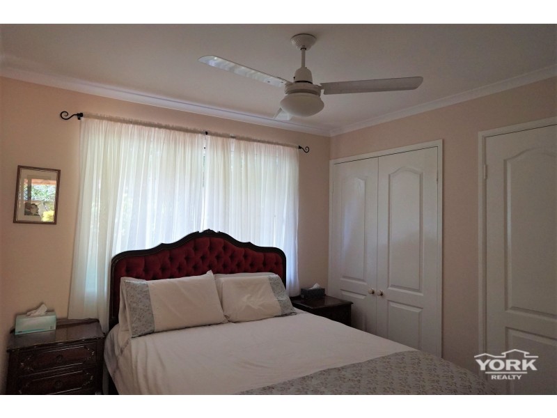 1 Goodman Court, Middle Ridge QLD 4350