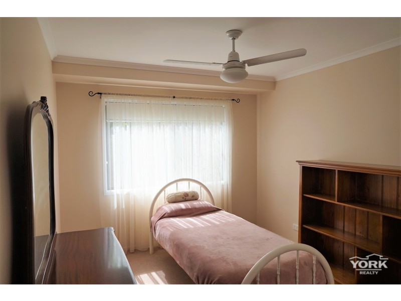 1 Goodman Court, Middle Ridge QLD 4350