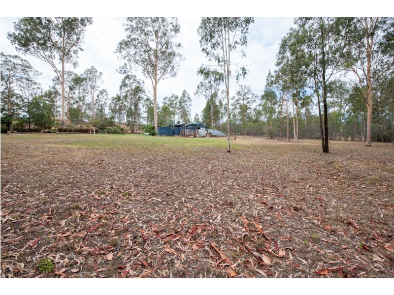 10 Dobel Drive, Upper Lockyer QLD 4352