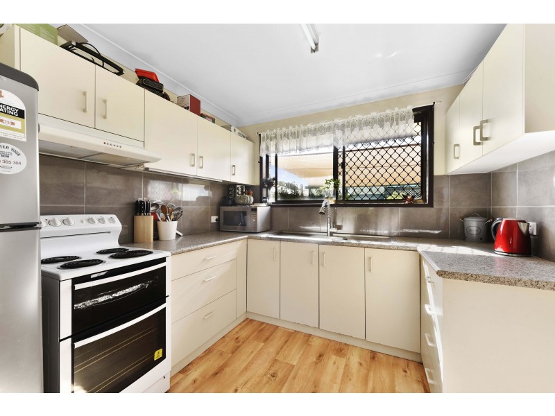 1a Challenor Street, Rockville QLD 4350