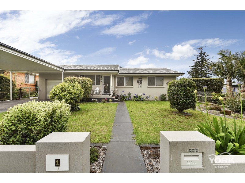 1 Jean Street, Harristown QLD 4350