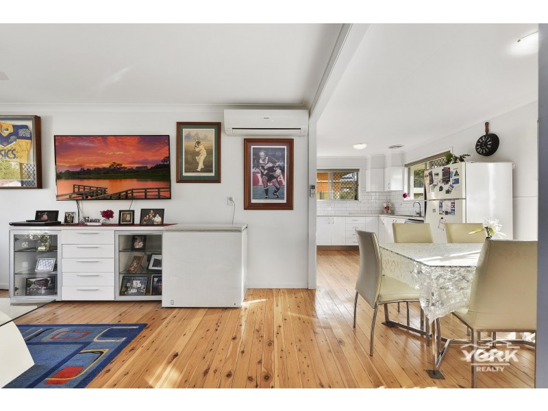 1 Jean Street, Harristown QLD 4350