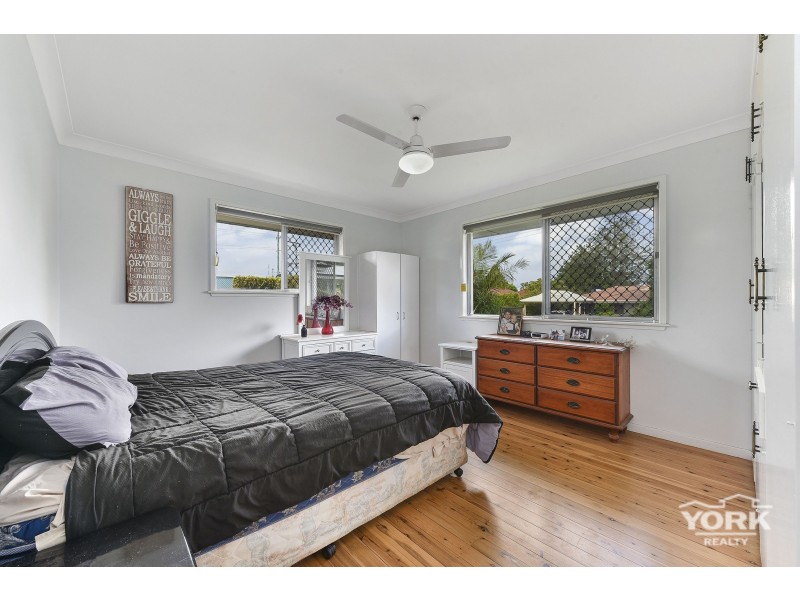 1 Jean Street, Harristown QLD 4350