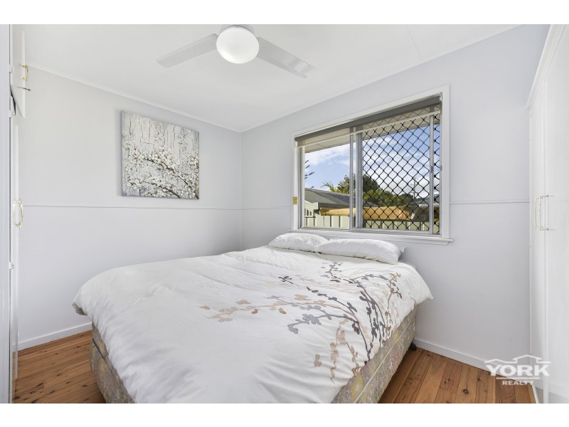 1 Jean Street, Harristown QLD 4350