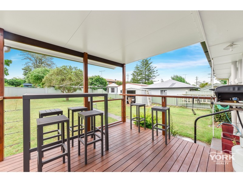 1 Jean Street, Harristown QLD 4350
