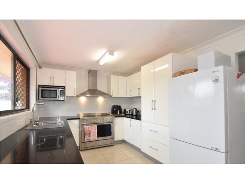 33 Hibiscus Drive, Centenary Heights QLD 4350