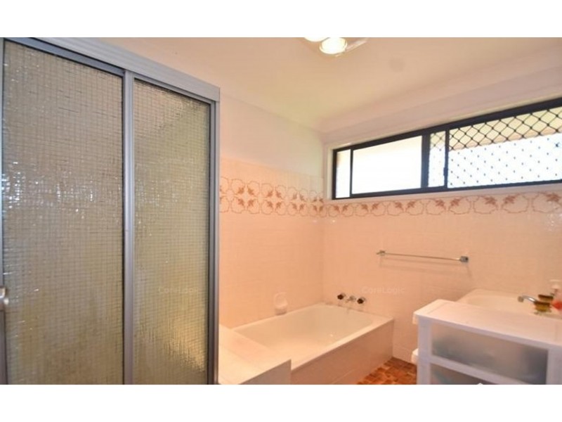 33 Hibiscus Drive, Centenary Heights QLD 4350