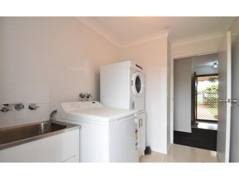 33 Hibiscus Drive, Centenary Heights QLD 4350