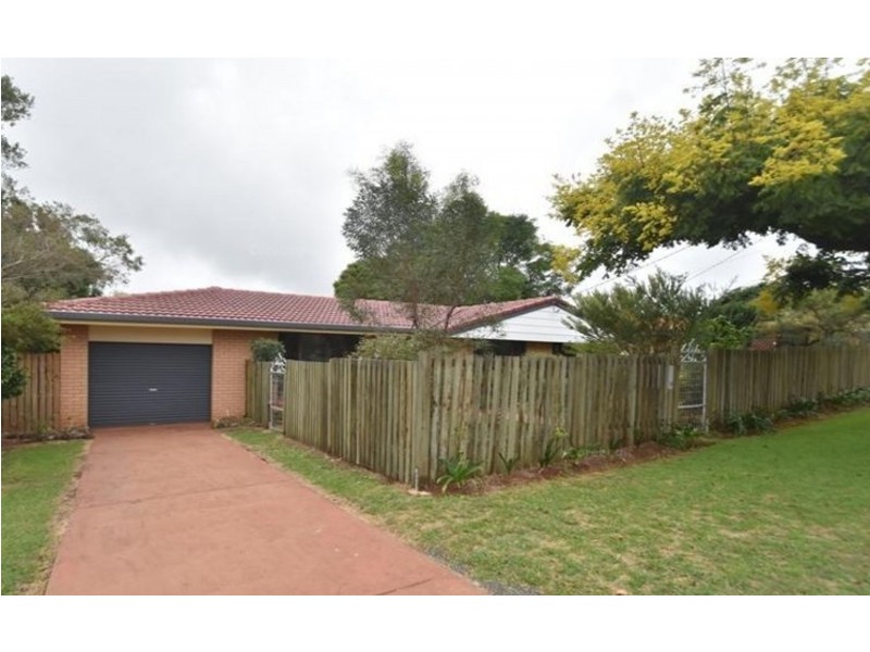 33 Hibiscus Drive, Centenary Heights QLD 4350