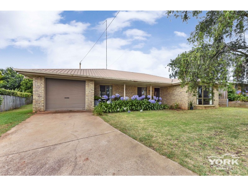 25 Redwood Street, Newtown QLD 4350