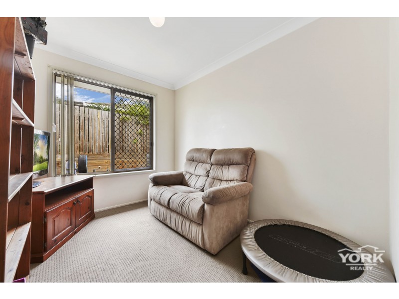 25 Redwood Street, Newtown QLD 4350