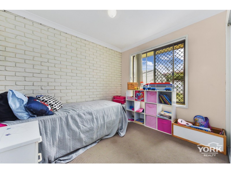 25 Redwood Street, Newtown QLD 4350