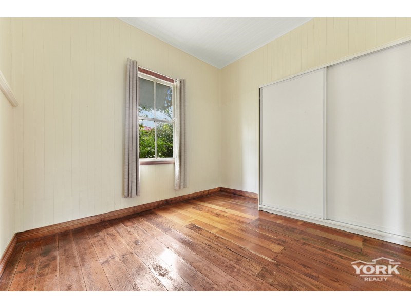 32 Brim Street, Newtown QLD 4350