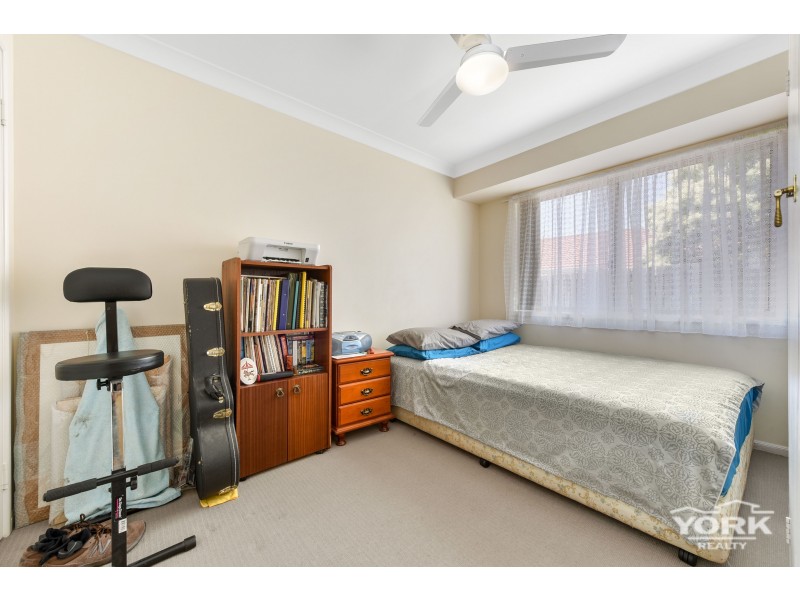 1&2/8 Gabrielle Street, Kearneys Spring QLD 4350