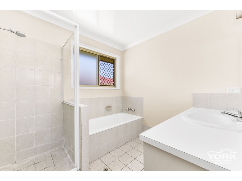 1&2/8 Gabrielle Street, Kearneys Spring QLD 4350