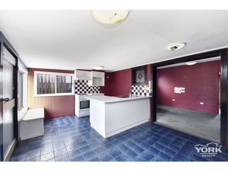 8 Sir Street, North Toowoomba QLD 4350